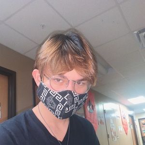 Meet your Posher, Adam